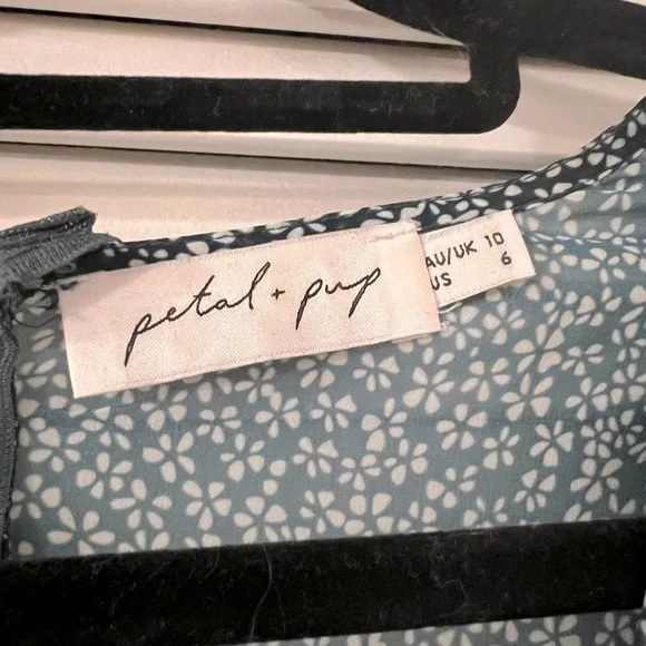 Petal & Pup Fairmont Dress! - Picture 4 of 4